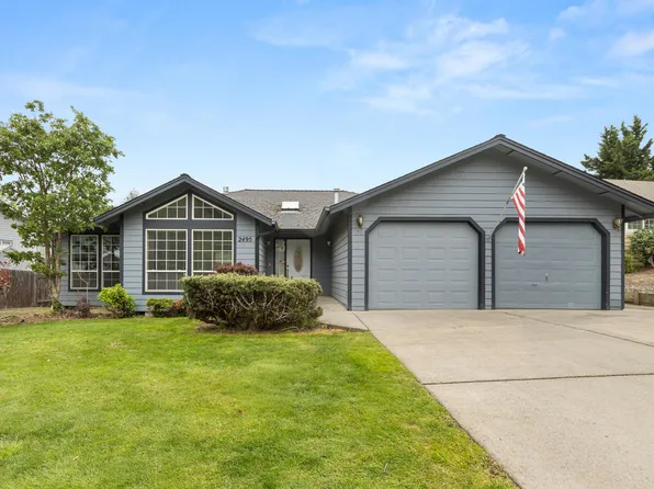 2495 NW Loma Vista Dr, Roseburg, OR 97471
