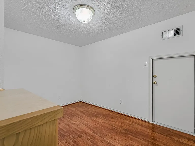 5917 Harvest Hill Rd — Photo 32