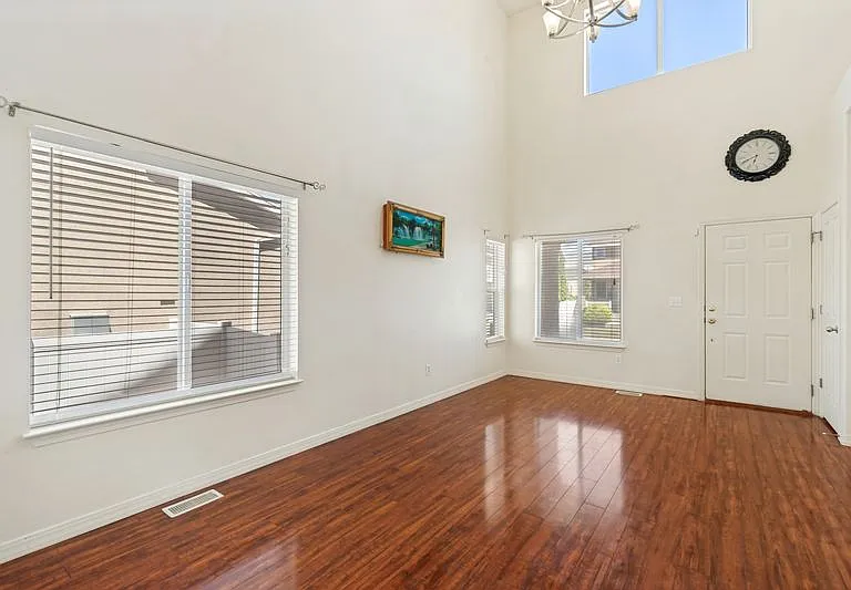 5037 W White Diamond Way S — Photo 2