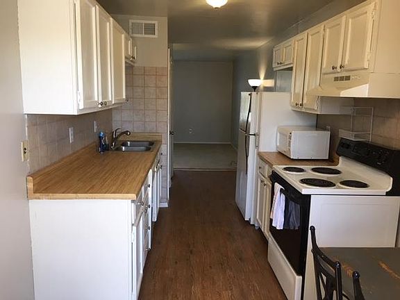5th image of 907 Coarsey Dr