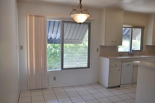 5th image of 1115 Highland Oaks Dr APT 6