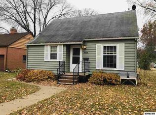 210 S Tennessee Ave, Mason City, IA 50401