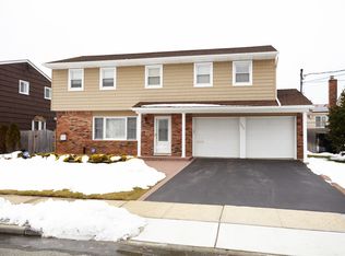 3000 Mandalay Bch, Wantagh, NY 11793
