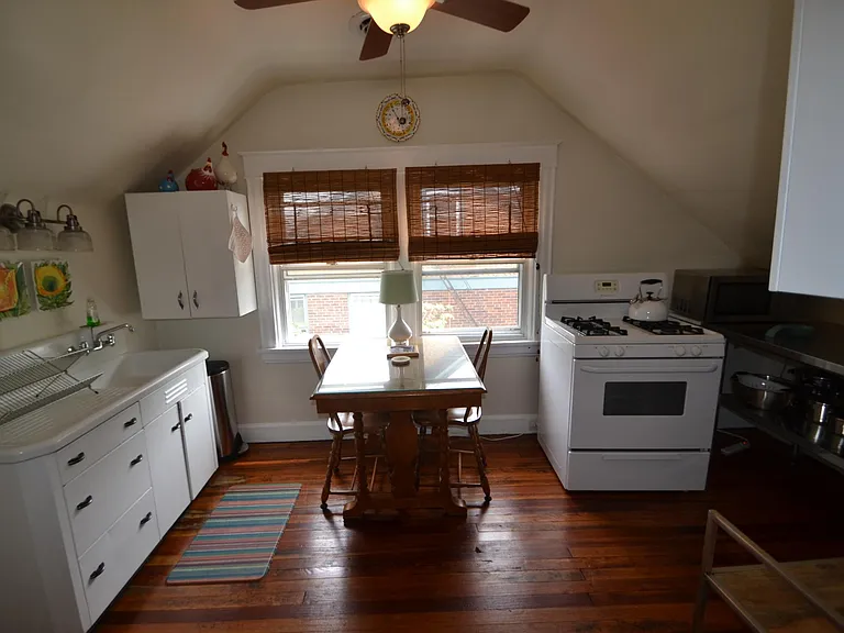 574 Terrace Ave #3 — Photo 8