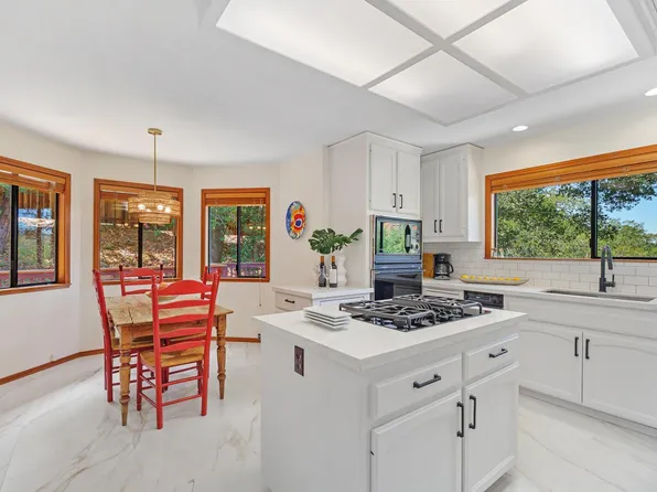 175 Grandview Avenue, Novato, CA 94945