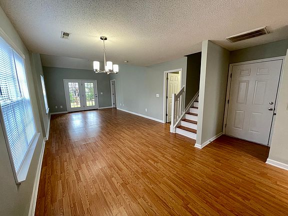 4th image of 100 Davenport St