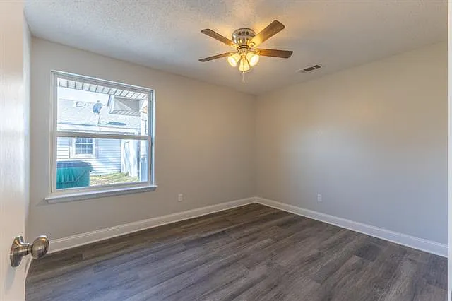 2544 Jeanne St — Photo 4