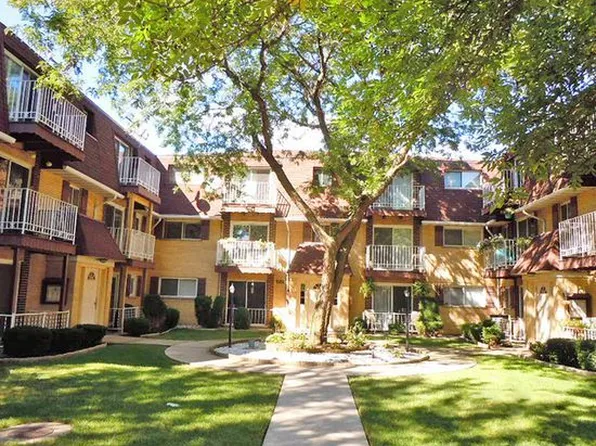 8538 W Catherine Ave #R4n, Chicago, IL 60656