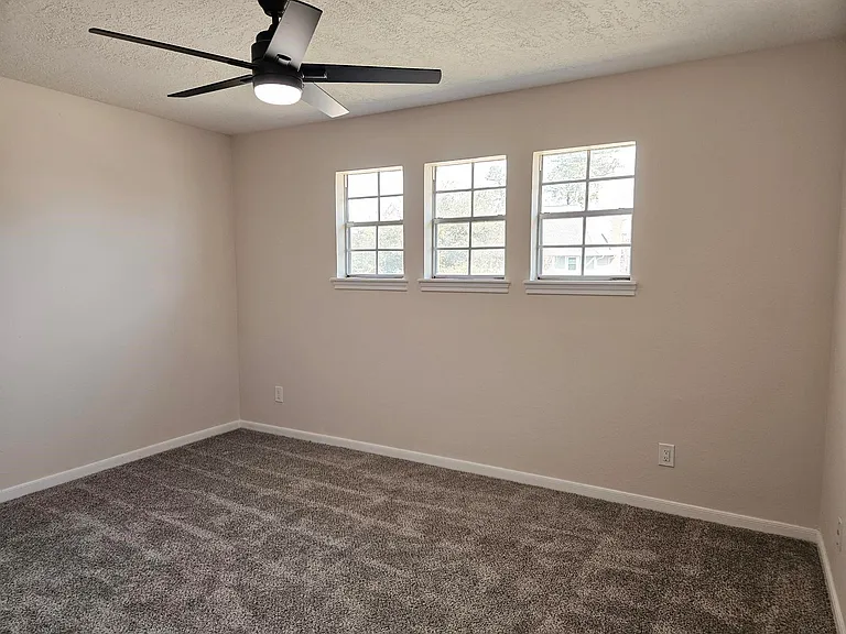 16627 Aldenham Pl — Photo 16