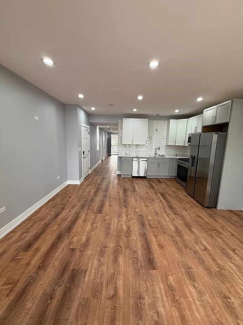 2 bed, 955 sqft, $2,450 — Photo 4