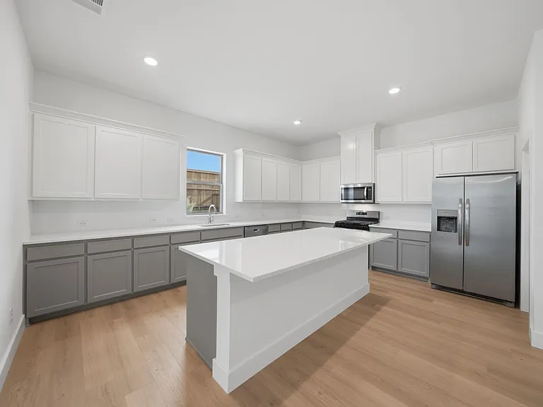 332 Chestnut St — Photo 8
