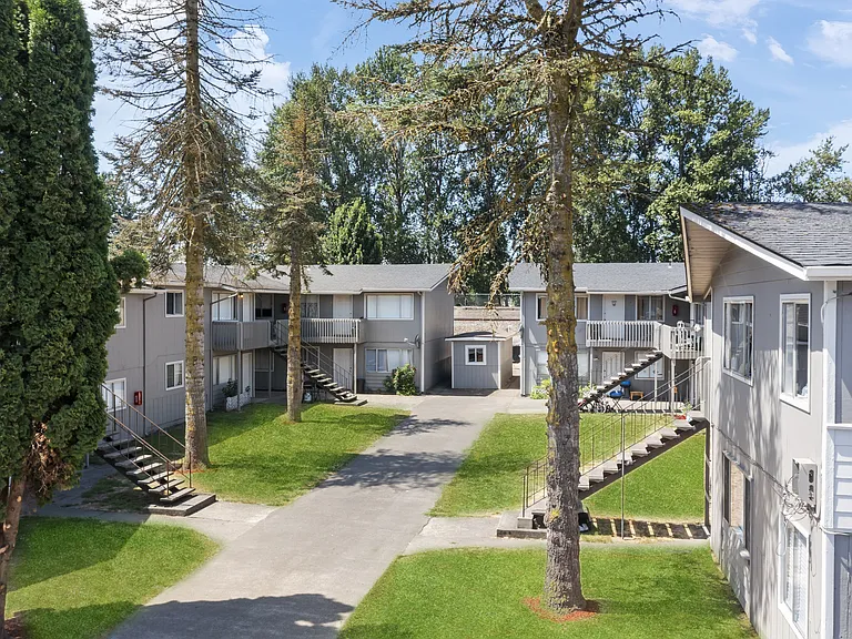 South Pacific Apartments — Photo 40