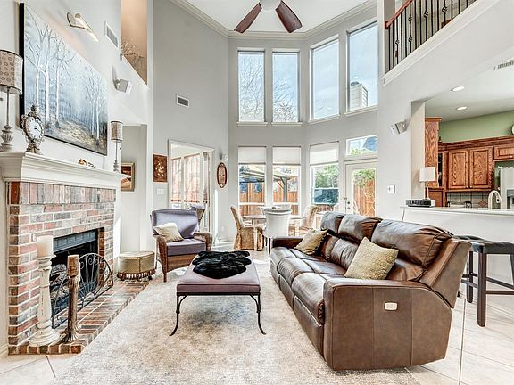 3rd image of 4124 Parkview Ct