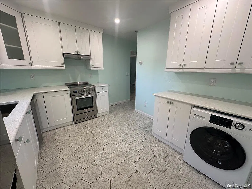 2 bed, 1.0 bath, 972 sqft, $2,600 — Photo 3