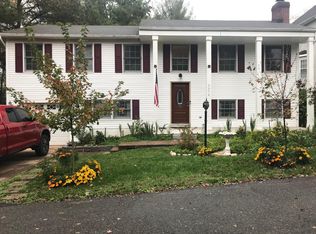 9374 Hidden Spring Dr, Manassas, VA 20112