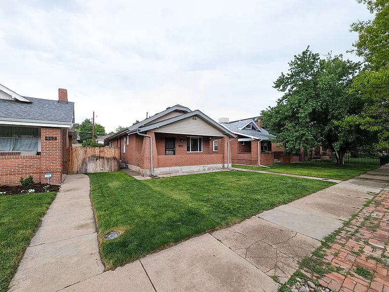 468 S Clarkson St — Photo 34