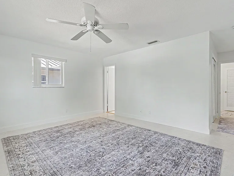 4800 NE 25th Ave N #NORTH — Photo 33