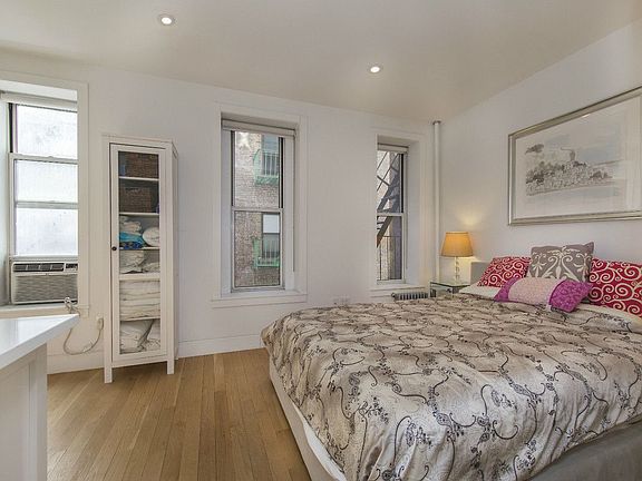 4th image of 88 Charles St #4