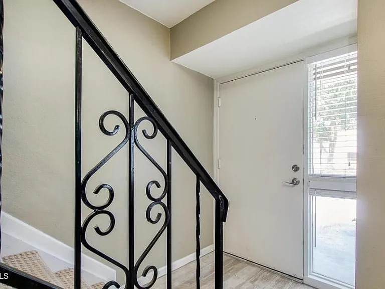 8303 E Thomas Rd — Photo 20