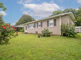 502 N Main St, Loretto, TN 38469