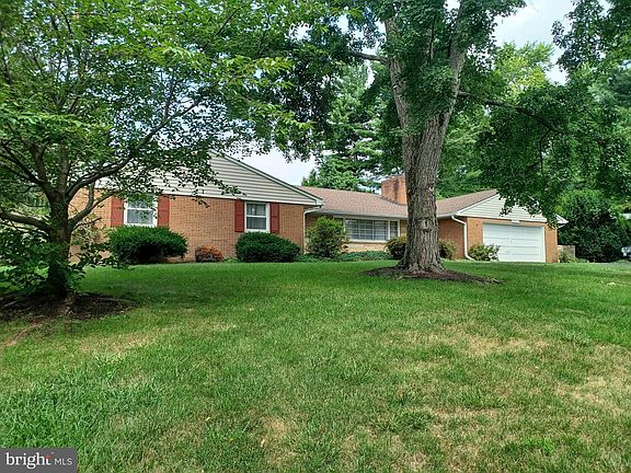 2nd image of 13312 Briarcliff Dr