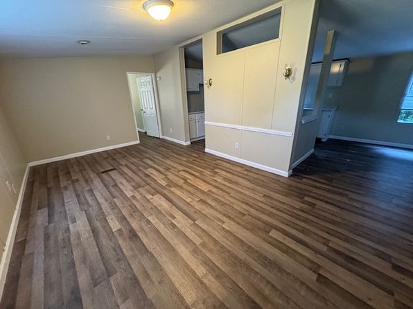 23 Silver Stirrup Ct