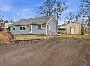 33737 South Lakeshore DRIVE, Burlington, WI 53105