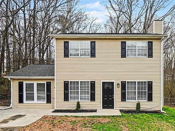 2nd image of 430 Pilgrim Ln