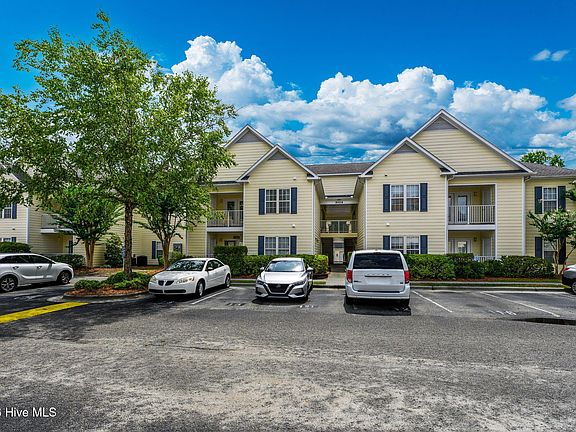 3rd image of 5004 Hunters Trail Unit 15
