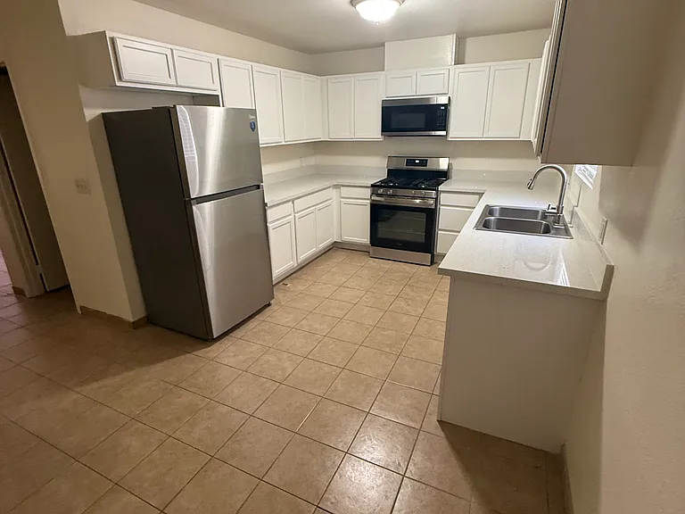 1716 Cordoba Ln #B — Photo 1