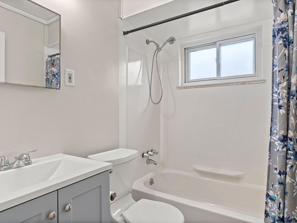 1st image of 24720 Pennie St #1