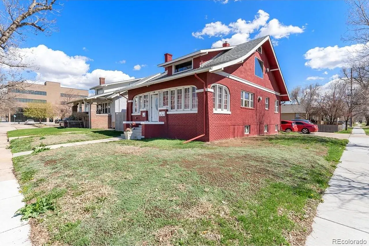 2 bed, 1100 sqft, $1,425 — Photo 1