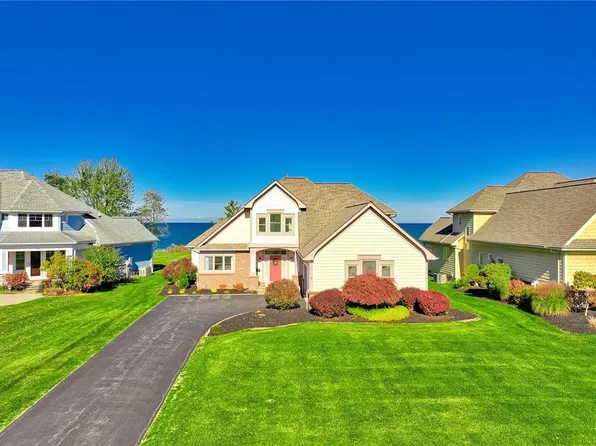 395 Coastal View Dr, Webster, NY 14580