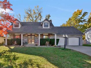 8601 E Lockmoor Cir, Wichita, KS 67207
