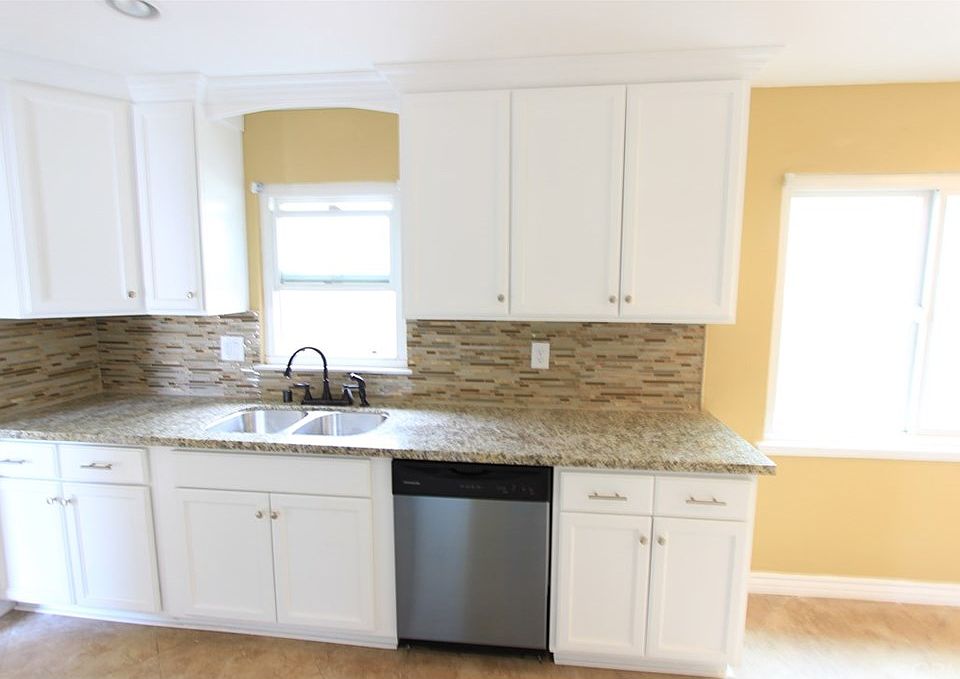 1st image of 1124 E Alexander Ave
