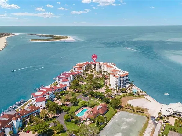 625 La Peninsula BLVD #625, NAPLES, FL 34113