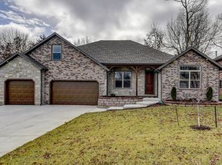 2980 W Nottingham St, Springfield, MO 65810