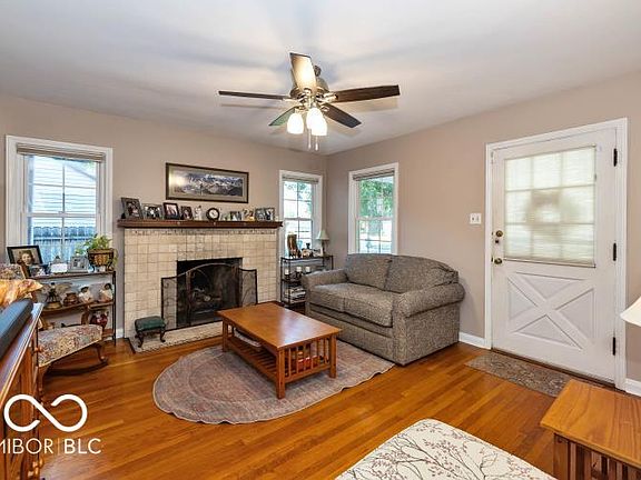 5th image of 5413 Rosslyn Ave