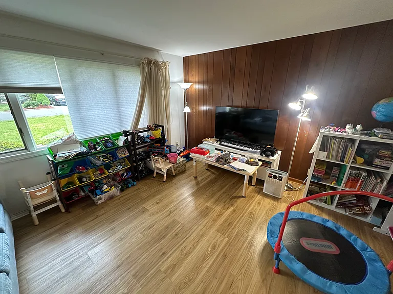 380 Burlington Rd — Photo 12