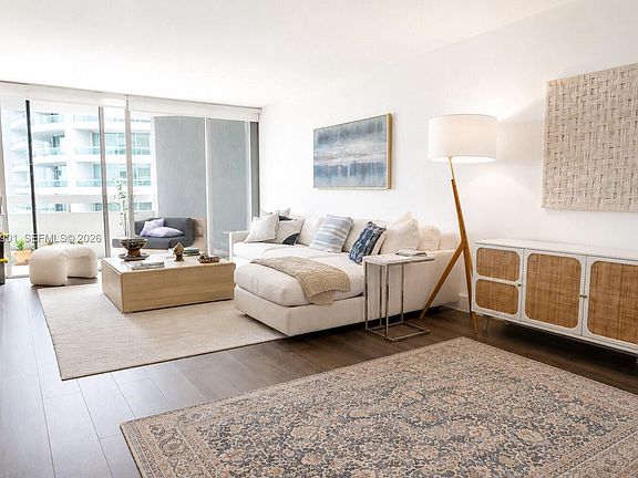 4th image of 1627 Brickell Ave APT 1005