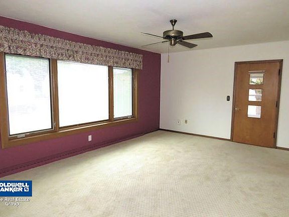 2nd image of 610 N Finch St