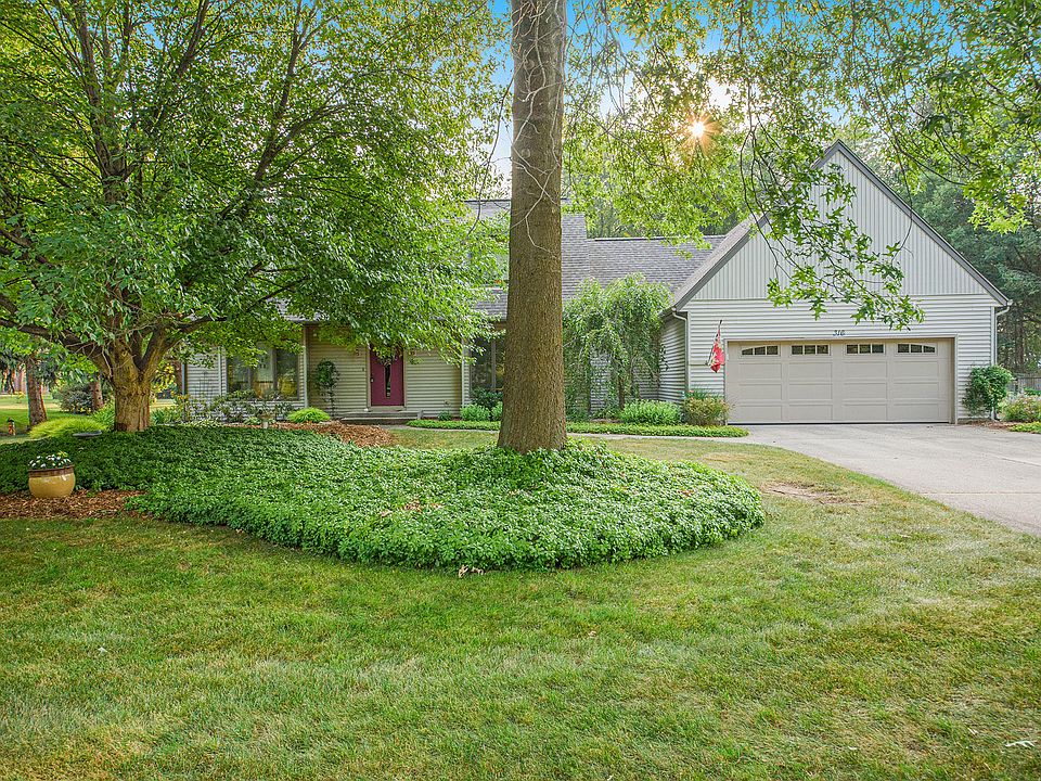 1st image of 316 W 35th St