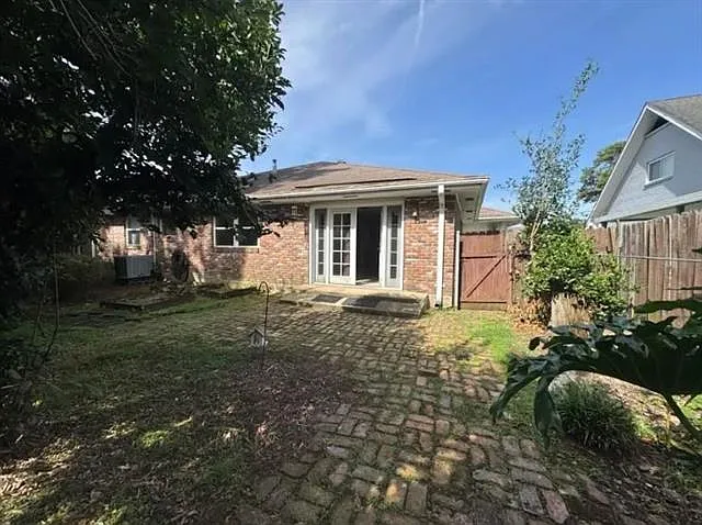 4901 Purdue Dr — Photo 32