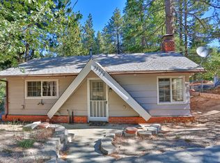 32340 Inadale Ct, Running Springs, CA 92382