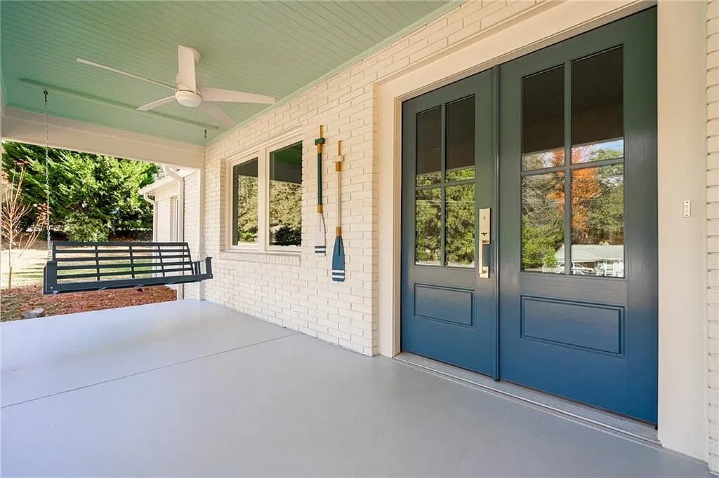 3 bed, 3.0 bath, 2100 sqft, $3,750 — Photo 3