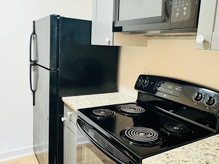 1831 Fuller Rd #4 — Photo 9