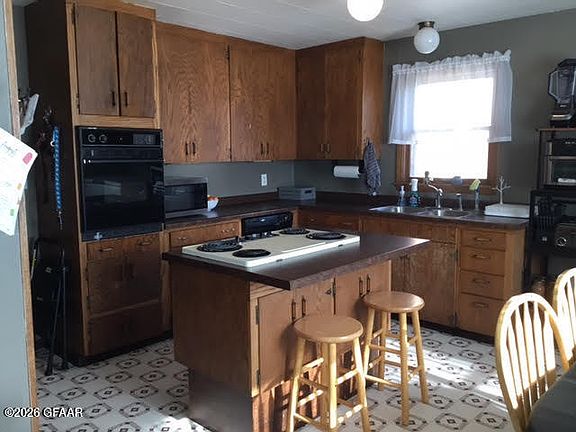 5th image of 2603 20th St NE