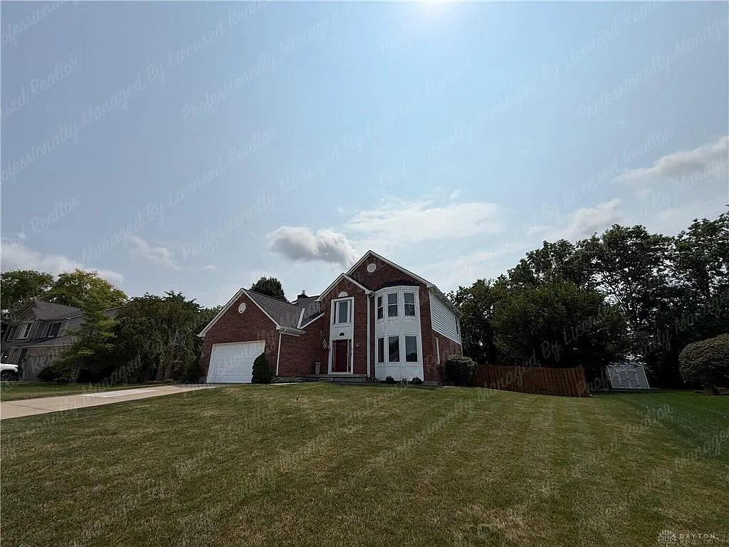 4 bed, 2.5 bath, 3118 sqft, $3,500 — Photo 2