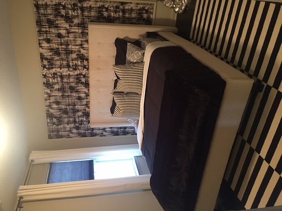 5th image of 2387 Lake Garden Dr