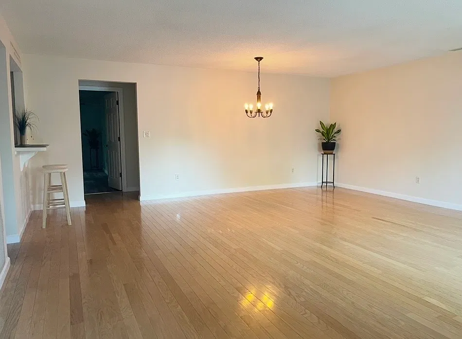 2 bed, 1166 sqft, $2,300 — Photo 2